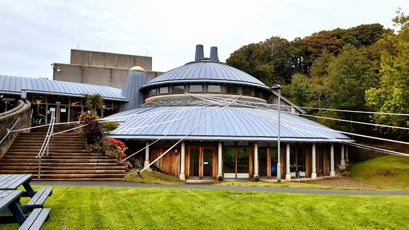 Aberystwyth Arts Centre hosts a theatre, concert hall and cinema.