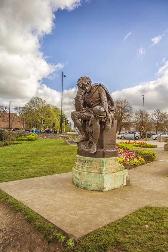 Statue of Hamlet in Bancroft Gardens.
