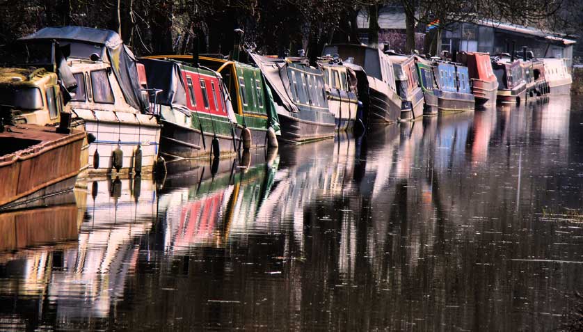 Thousands of people live on the canals in Britain.