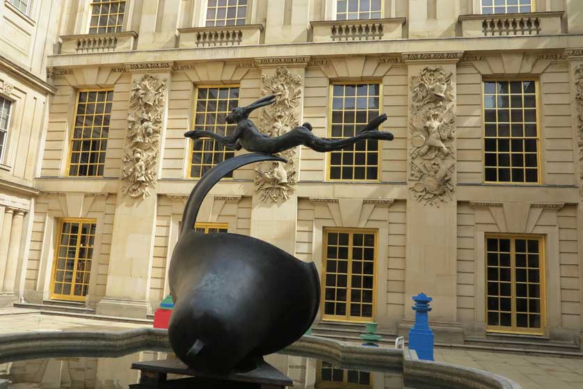 Leaping Hare on Curly Bell by Barry Flanagan (1941-2009).