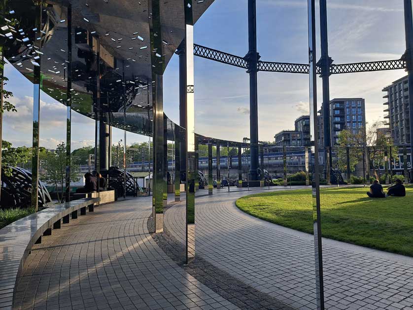 Cast iron gasholder frame at Gasholder Park.