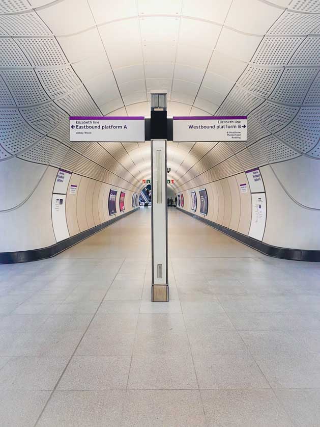 Elizabeth Line sign.