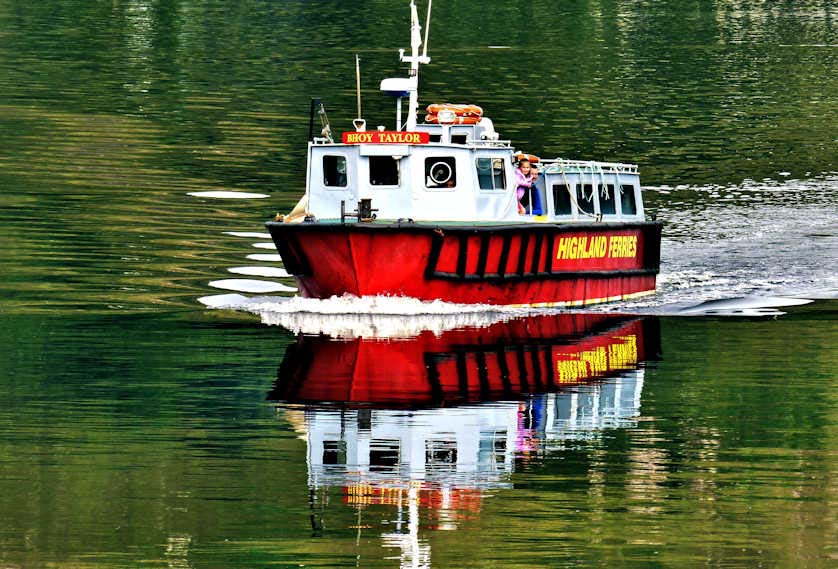 The Camusnagaul Ferry takes passengers across the loch between Fort William and Camunagaul and Trislaig.