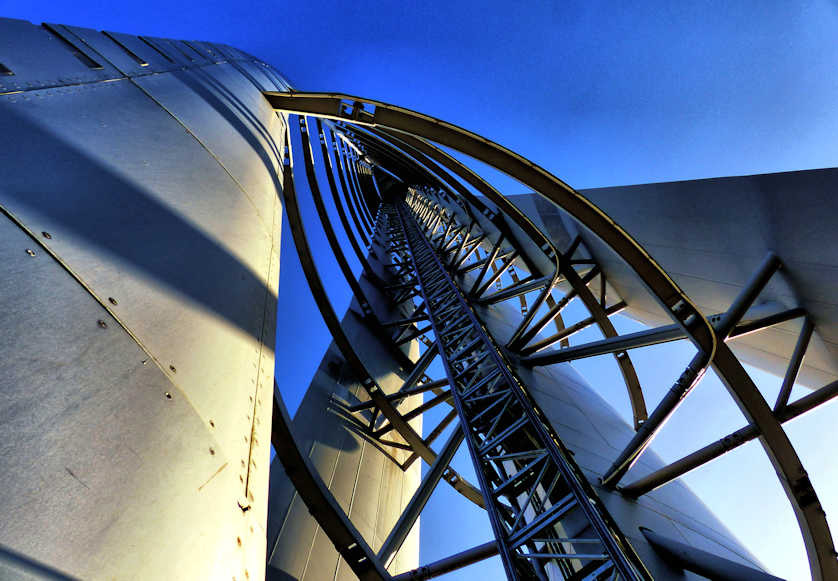 Looking up the Glasgow Tower.