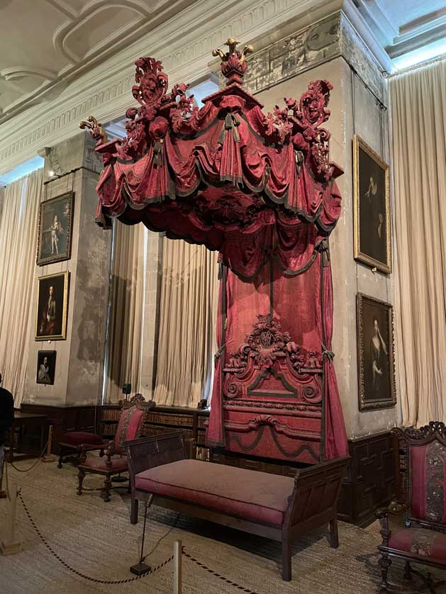 The Lapiere state bed canopy and headboard, attributed to Francis Lapiere (1653 - 1714).