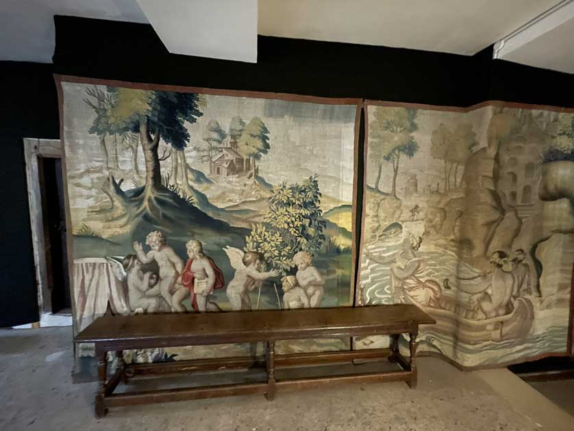 Tapestry in Hardwick Hall.
