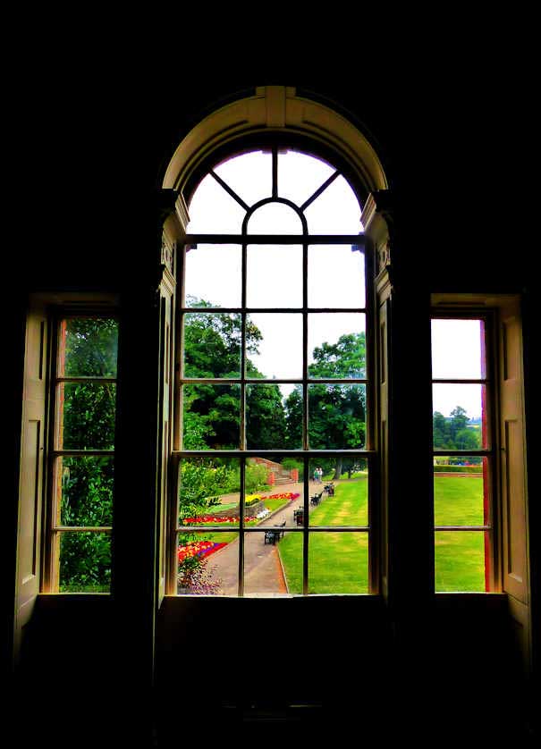 Located in Castle Park, and surrounded by lovely gardens, Colchester's Hollytrees Museum.