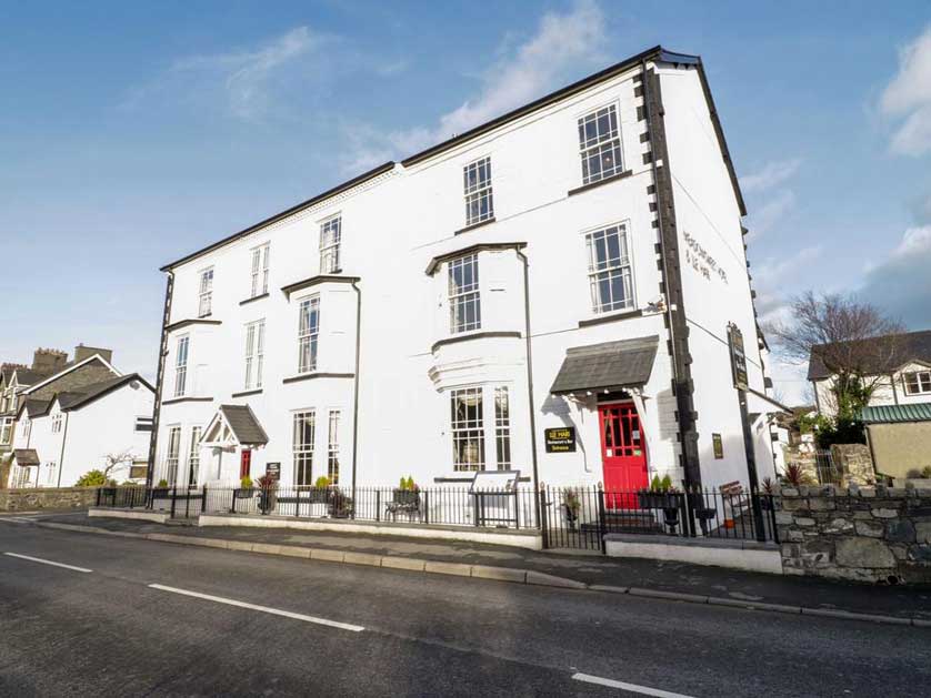 Meadowsweet Hotel & Apartment, Wales.