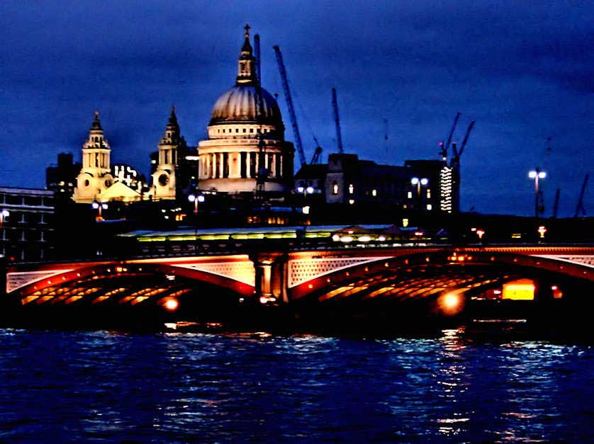 Blackfriars Bridge, London.