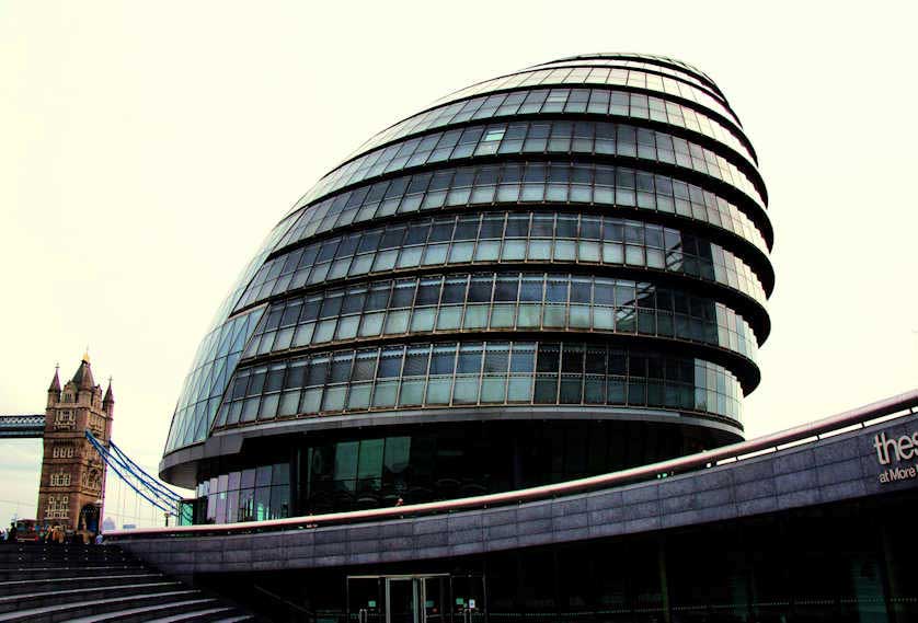 City Hall London, close to Tower Bridge is home to the Lord Mayors Office and London Assembly.