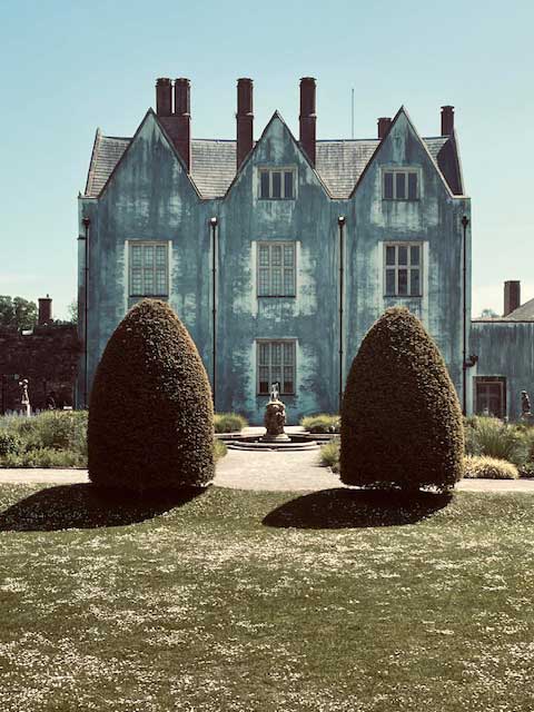St Fagans Castle (1580).