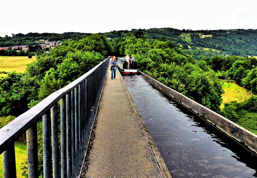 Less than 4 meters wide, the World Heritage Pontcysyllte Aqueduct crosses the River Dee Valley.