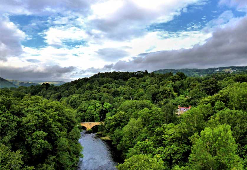 Stunning panoramic views from atop the Pontcysyllte Aqueduct.