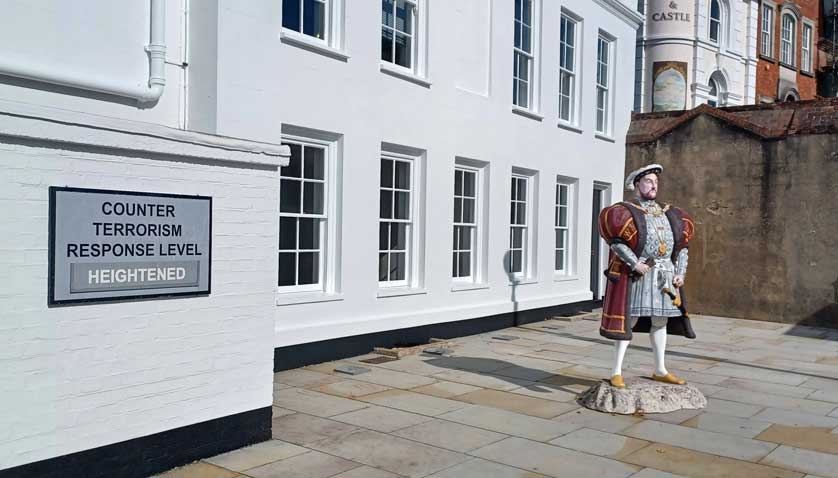 Statue of Henry VIII outside the Mary Rose Museum.