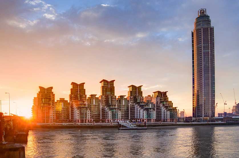 St. George Wharf Tower, UK.