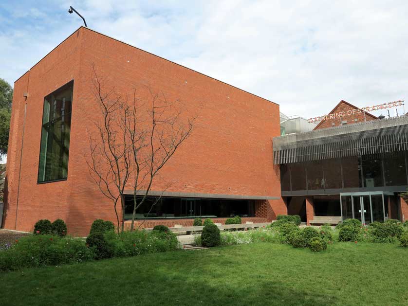 Whitworth Art Gallery.